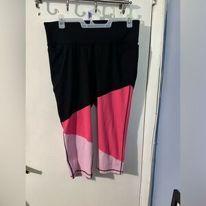 Livi Active Lane Bryant Leggings Capris Black Pink Color Block Mesh